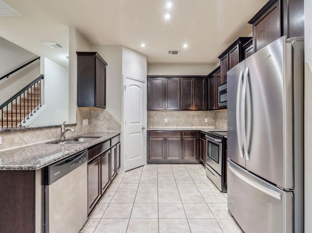 213 Ammonite LN, Jarrell, TX 76537