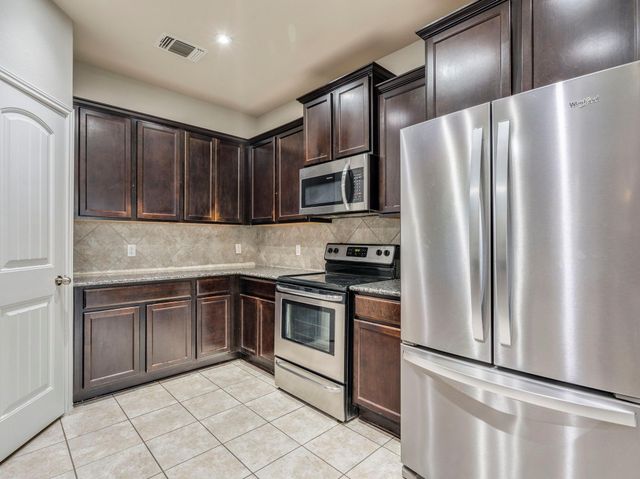 213 Ammonite LN, Jarrell, TX 76537