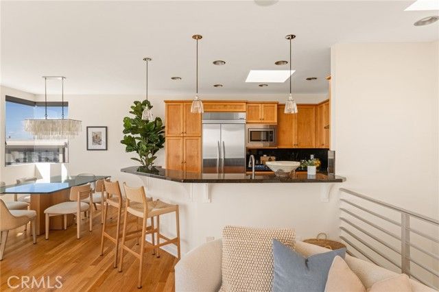 209 41st Street, Manhattan Beach, CA 90266