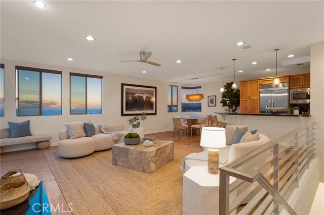 209 41st Street, Manhattan Beach, CA 90266