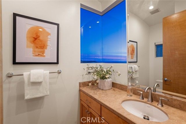 209 41st Street, Manhattan Beach, CA 90266