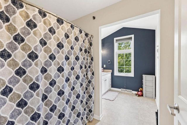 5475 Caddis Bend, Fitchburg, WI 53711
