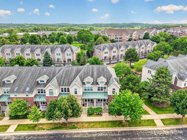 5475 Caddis Bend, Fitchburg, WI 53711