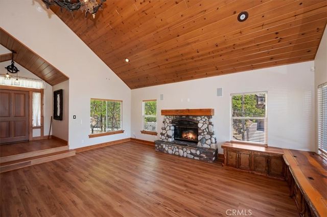 992 Sandalwood, Lake Arrowhead, CA 92352