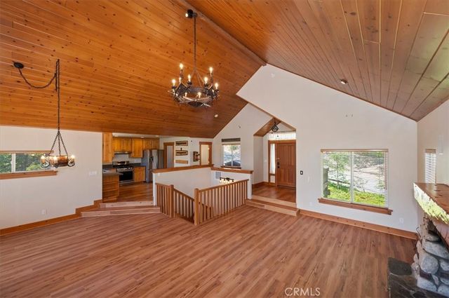 992 Sandalwood, Lake Arrowhead, CA 92352