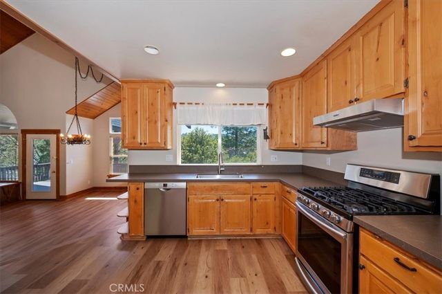 992 Sandalwood, Lake Arrowhead, CA 92352