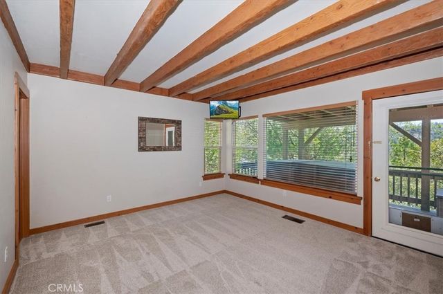 992 Sandalwood, Lake Arrowhead, CA 92352