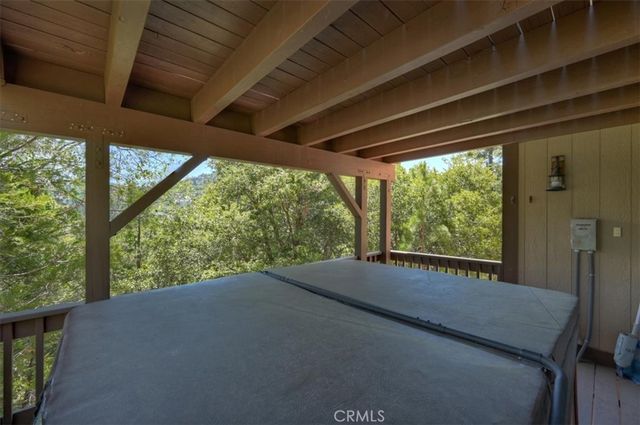 992 Sandalwood, Lake Arrowhead, CA 92352