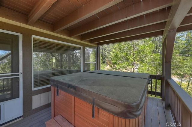 992 Sandalwood, Lake Arrowhead, CA 92352