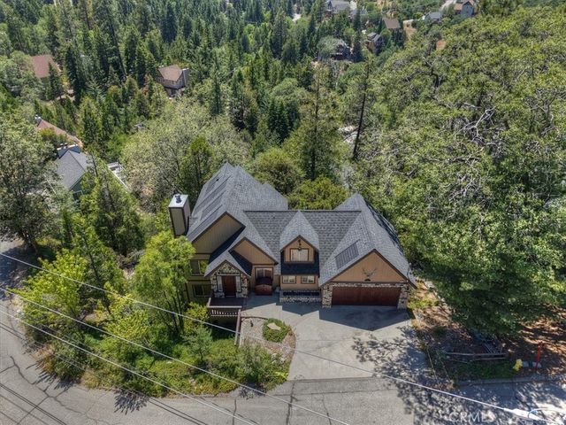 992 Sandalwood, Lake Arrowhead, CA 92352