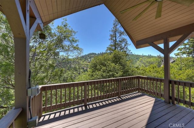 992 Sandalwood, Lake Arrowhead, CA 92352