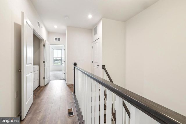 46007 WOODPECKER SQ., Sterling, VA 20165