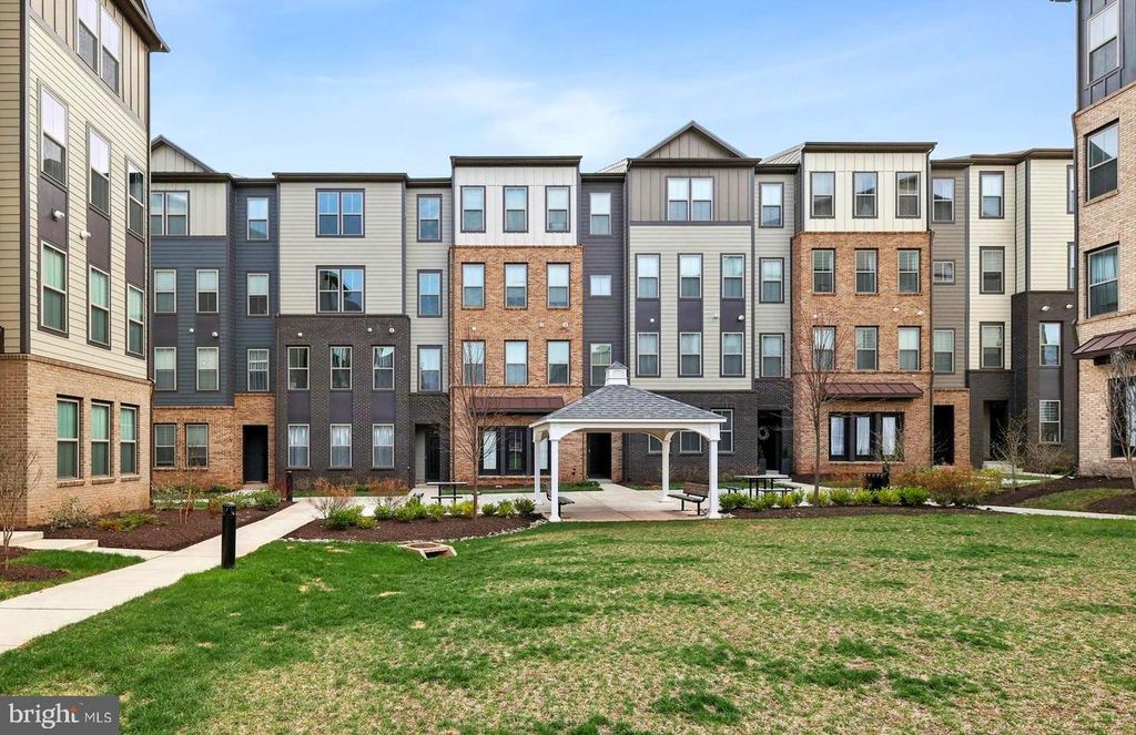 46007 WOODPECKER SQ., Sterling, VA 20165