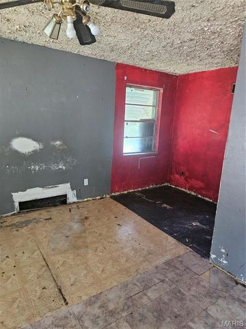 6924 Plymouth Avenue, University City, MO 63130
