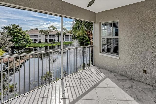 6812 Satinleaf RD S # 202, Naples, FL 34109