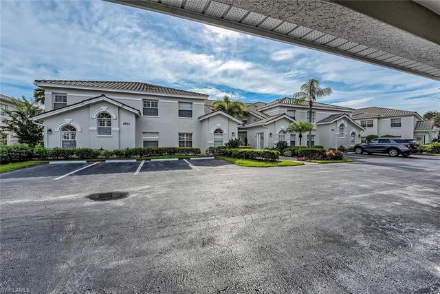 6812 Satinleaf RD S # 202, Naples, FL 34109