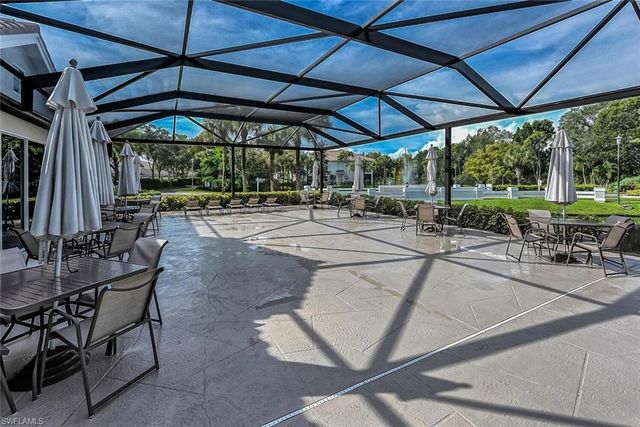 6812 Satinleaf RD S # 202, Naples, FL 34109