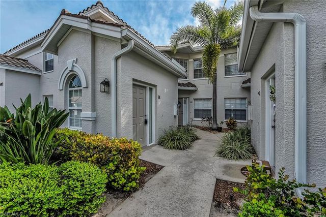 6812 Satinleaf RD S # 202, Naples, FL 34109