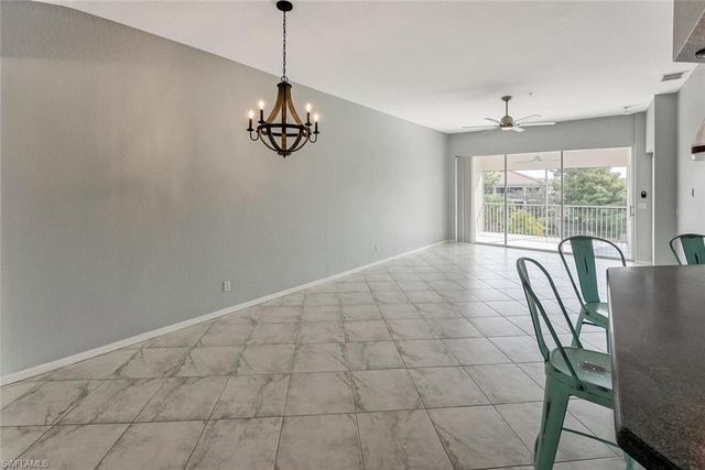 6812 Satinleaf RD S # 202, Naples, FL 34109