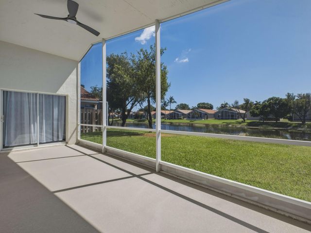 9512 HONEYBELL Circle, Boynton Beach, FL 33437