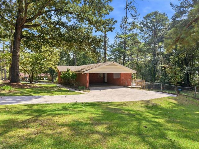 80 Stagecoach Circle, Stockbridge, GA 30281