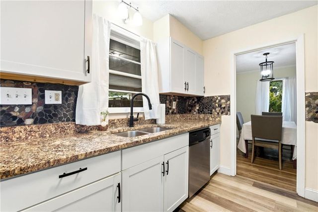 80 Stagecoach Circle, Stockbridge, GA 30281