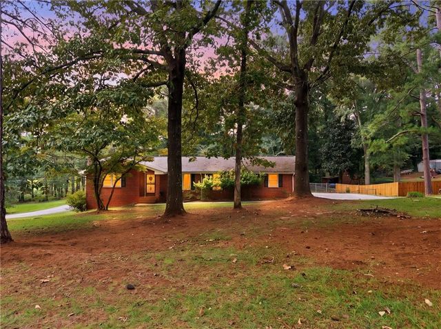 80 Stagecoach Circle, Stockbridge, GA 30281