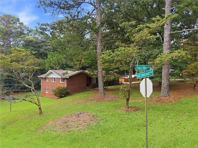 80 Stagecoach Circle, Stockbridge, GA 30281