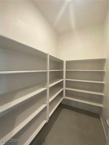 8668 Bench Street, Las Vegas, NV 89139