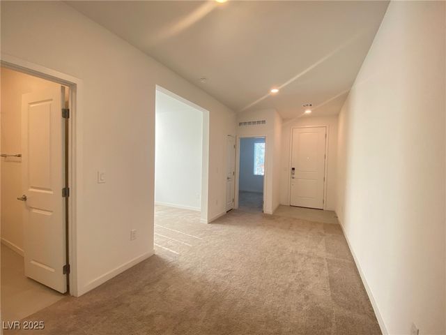 8668 Bench Street, Las Vegas, NV 89139