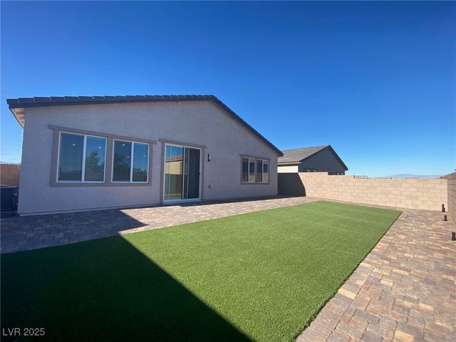 8668 Bench Street, Las Vegas, NV 89139