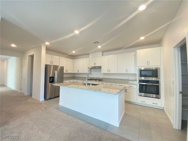 8668 Bench Street, Las Vegas, NV 89139