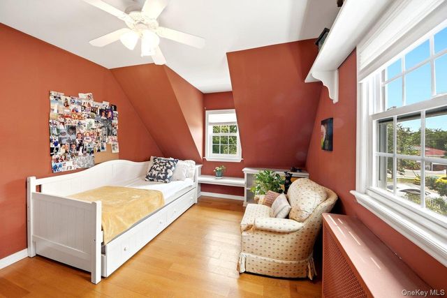 195 Graff Avenue, Bronx, NY 10465