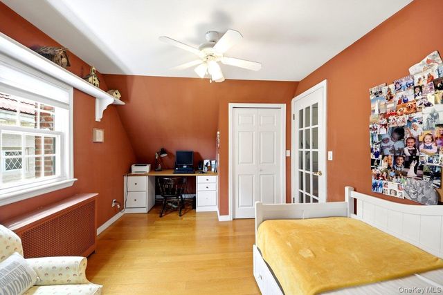 195 Graff Avenue, Bronx, NY 10465
