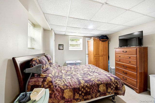 195 Graff Avenue, Bronx, NY 10465
