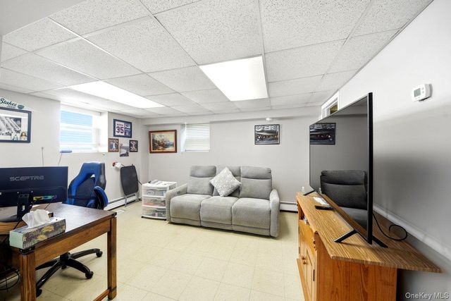 195 Graff Avenue, Bronx, NY 10465