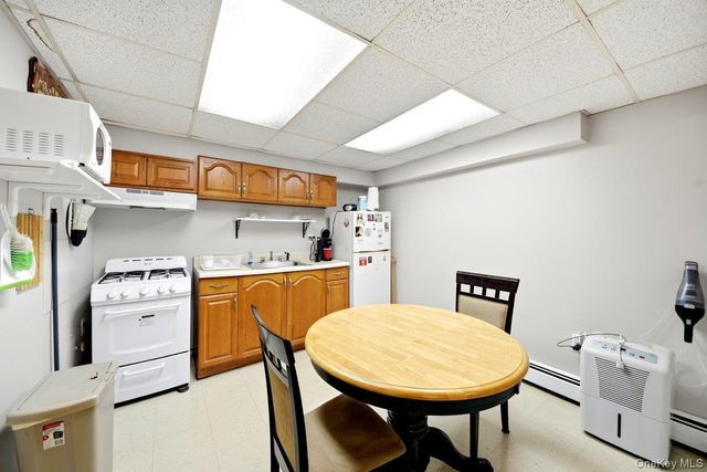 195 Graff Avenue, Bronx, NY 10465