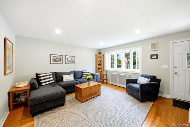 195 Graff Avenue, Bronx, NY 10465