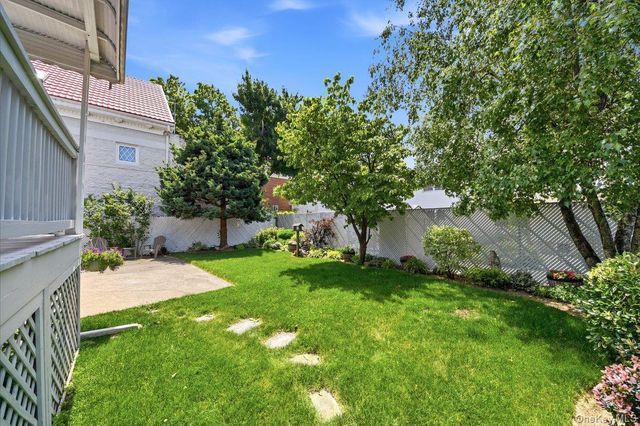 195 Graff Avenue, Bronx, NY 10465