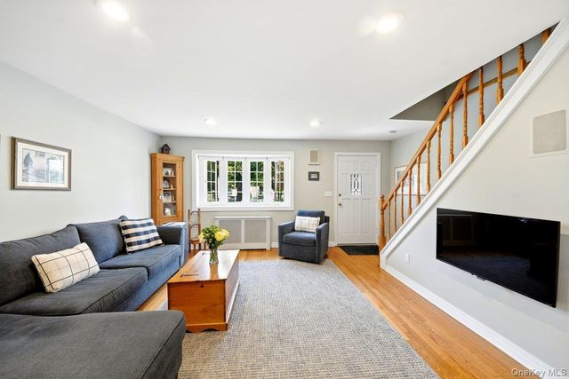 195 Graff Avenue, Bronx, NY 10465