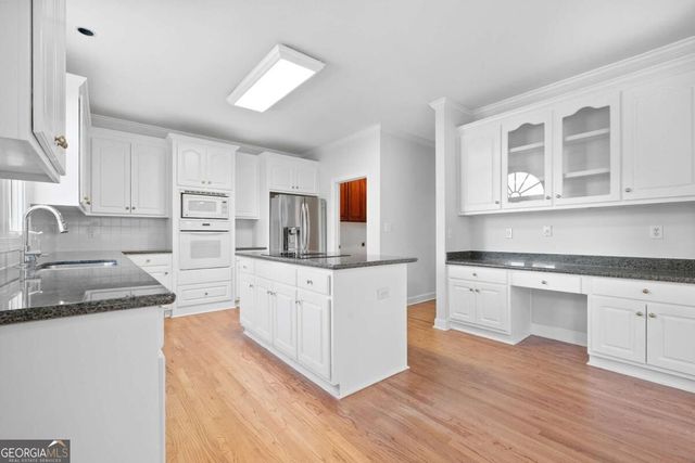1810 Sunset Harbour Pointe, Lawrenceville, GA 30043