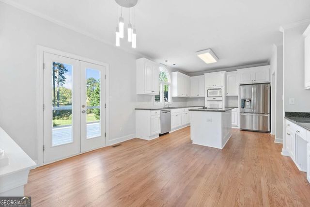 1810 Sunset Harbour Pointe, Lawrenceville, GA 30043