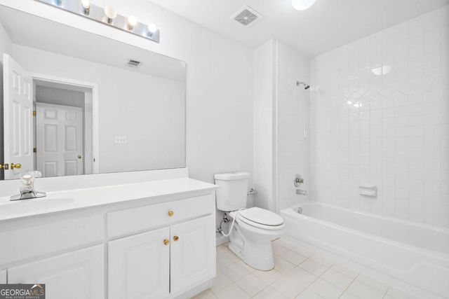 1810 Sunset Harbour Pointe, Lawrenceville, GA 30043