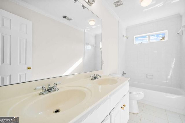 1810 Sunset Harbour Pointe, Lawrenceville, GA 30043