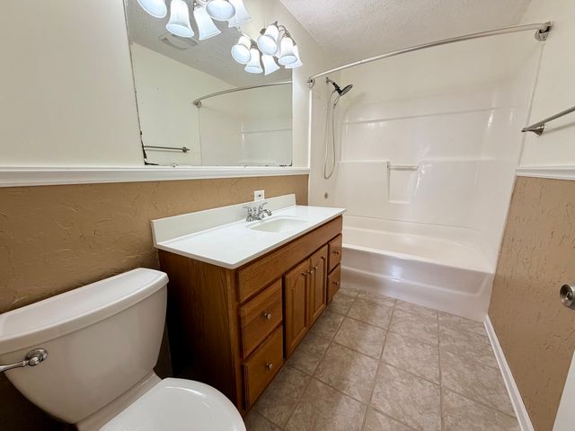 11820 S Avers Avenue, Alsip, IL 60803