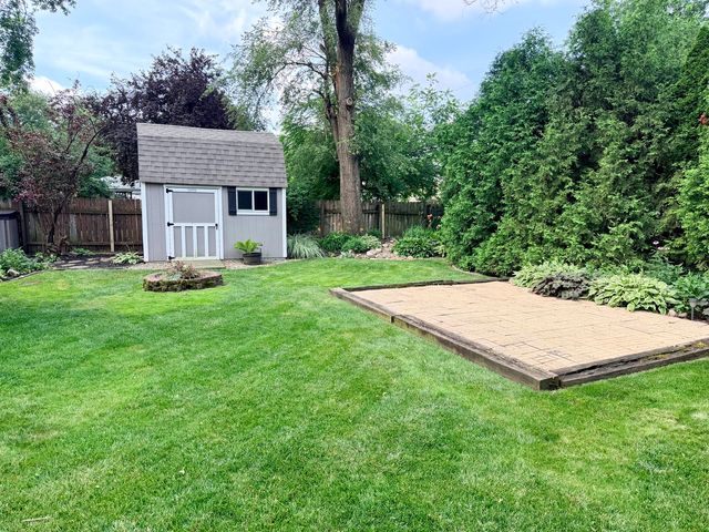 11820 S Avers Avenue, Alsip, IL 60803