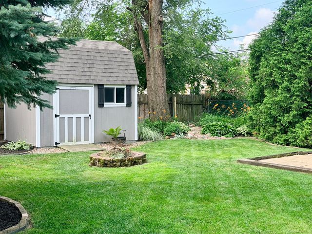 11820 S Avers Avenue, Alsip, IL 60803