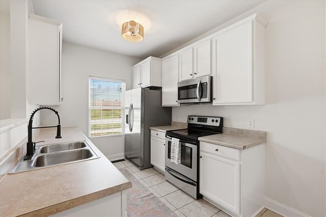523 E Perkins Creek Road, Seneca, SC 29678
