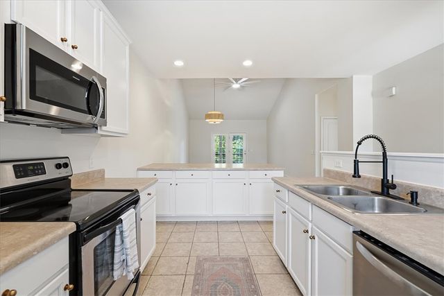 523 E Perkins Creek Road, Seneca, SC 29678