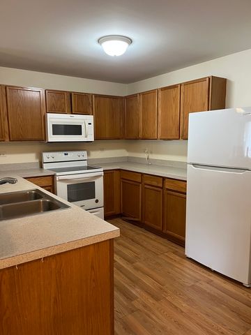 903 Silverstone Drive 903, Carpentersville, IL 60110